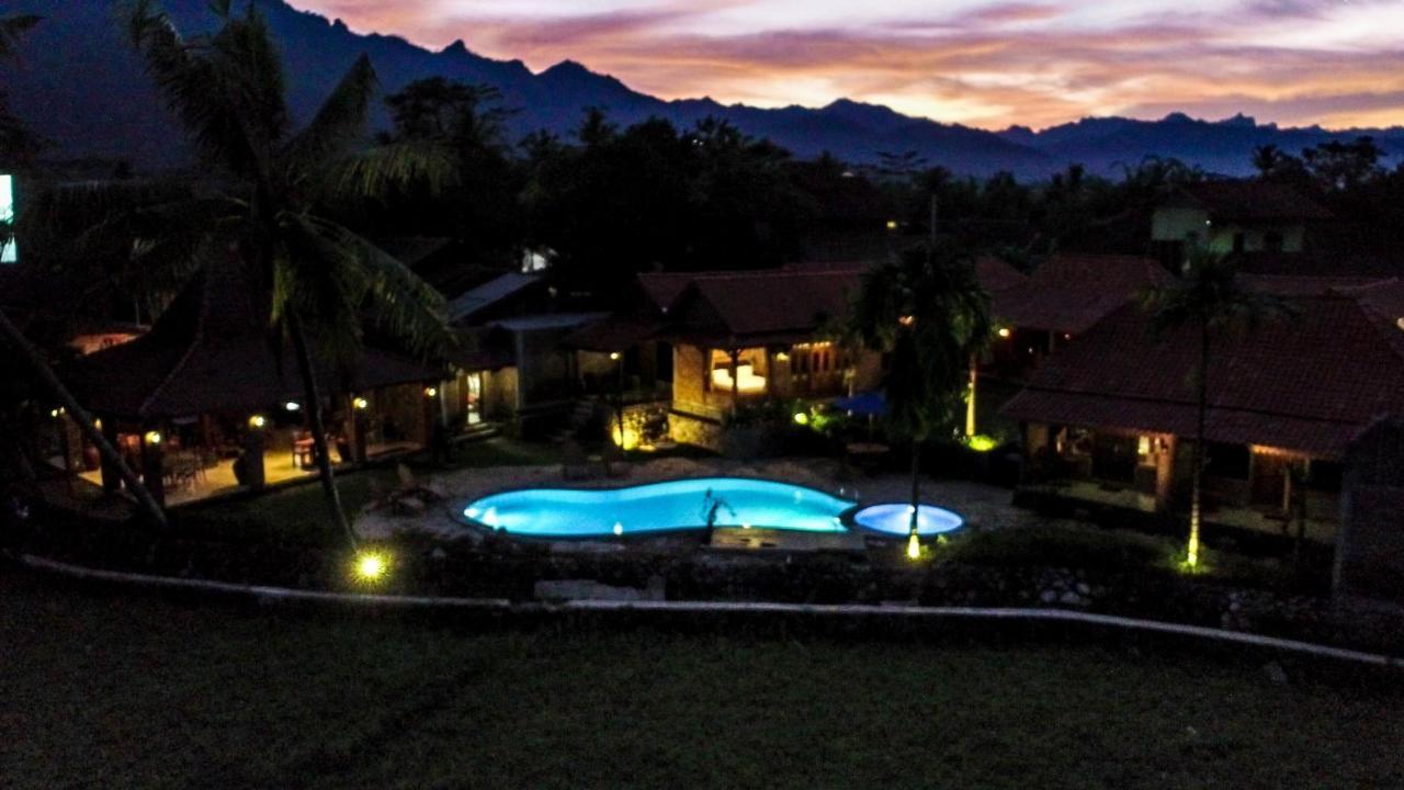 Gopalan Borobudur Hotel Magelang Buitenkant foto